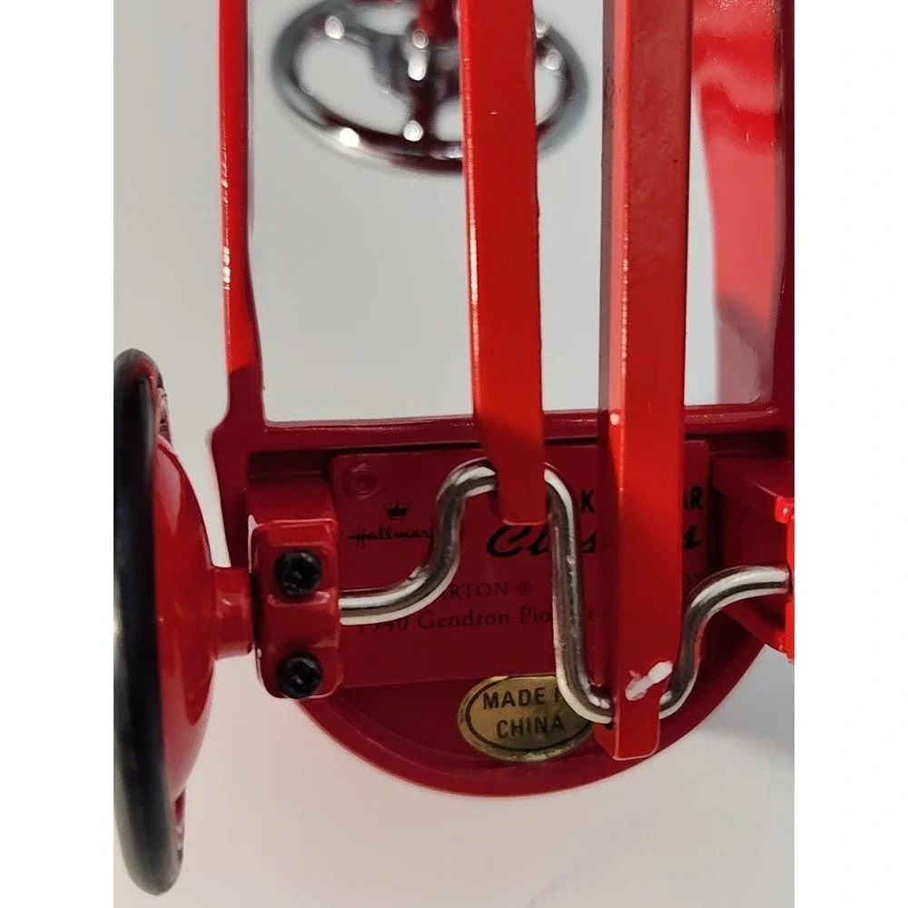 Hallmark Kiddie Car Classics 1940 Gendron Red Hot Roadster Diecast scale‎ model